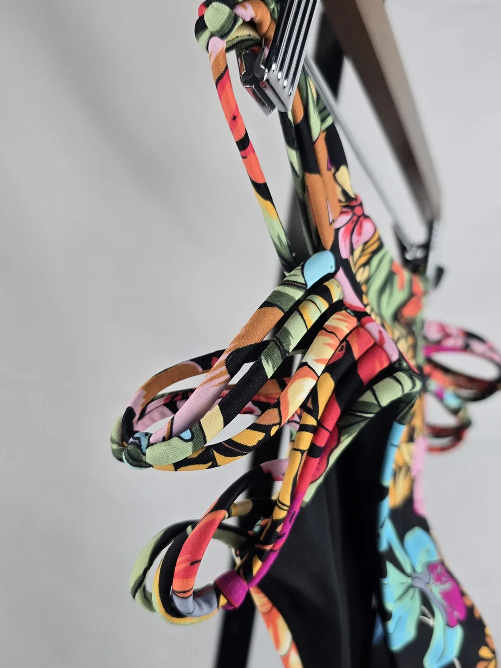 NWT O'Neill Reina Tropical Boulders Swim Bottom Size Medium